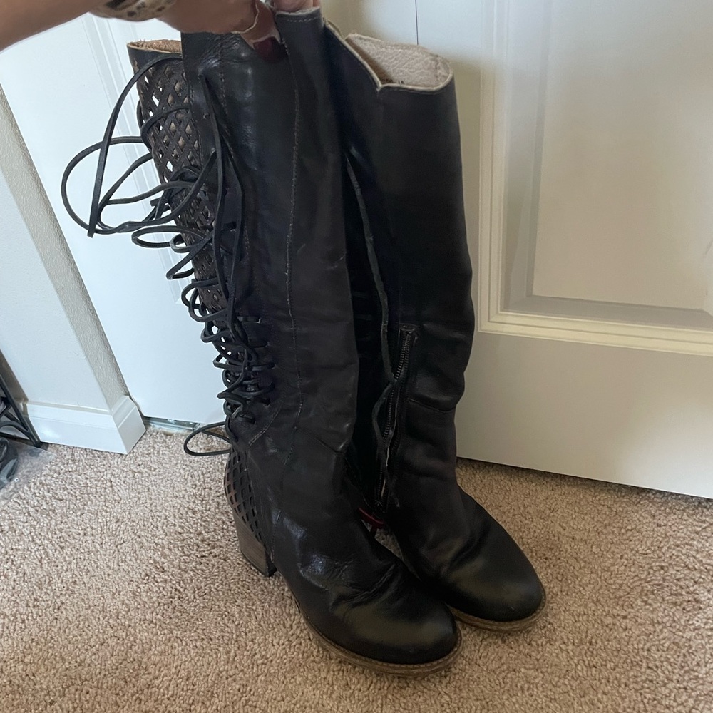 Freebirds “Carver”